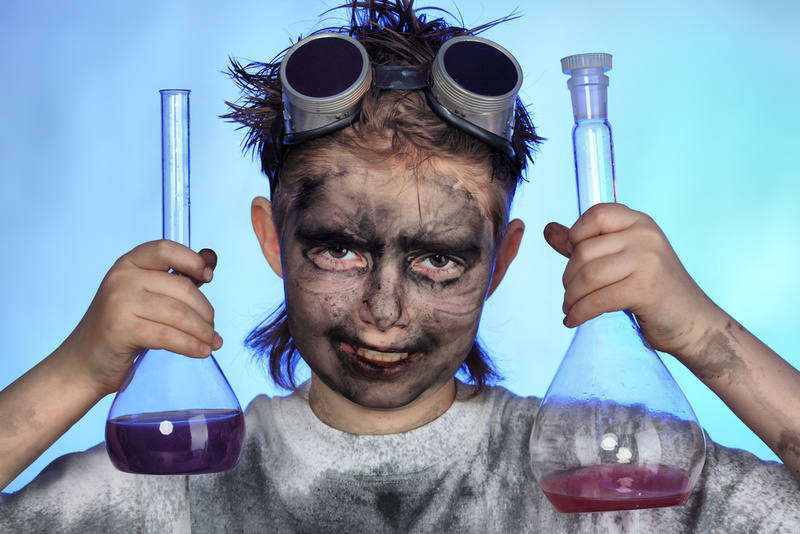 Cornerstones of Science, a science literacy initiative based in Brunswick, hosts monthly “Science Sleuths” programs for parents and children. This month’s topic is birding.