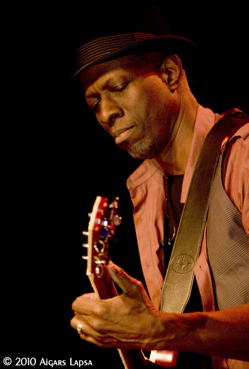 Keb’ Mo’