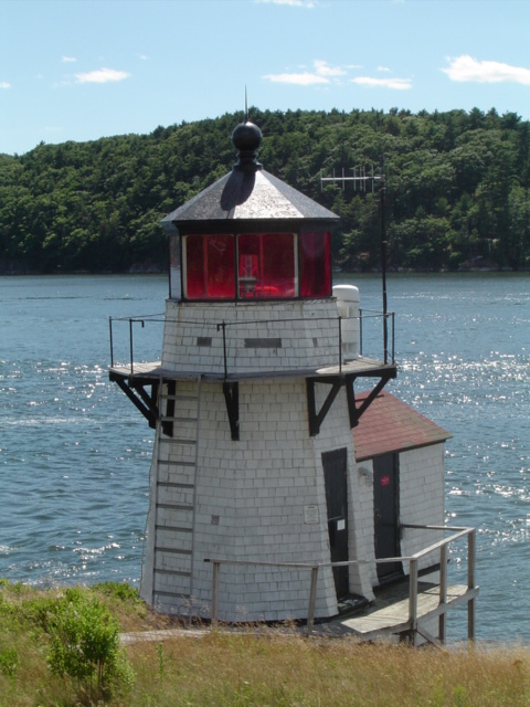 Squirrel Point Light