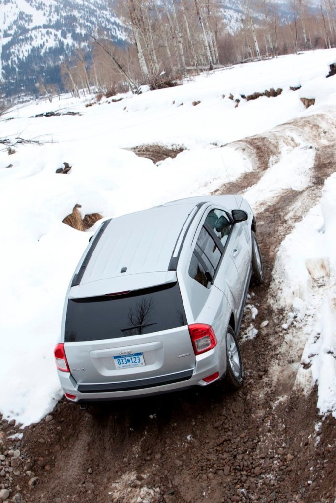 Turning the Compass into a “Trail Rated” Jeep takes only the new “Freedom Drive II Off-Road Package.”