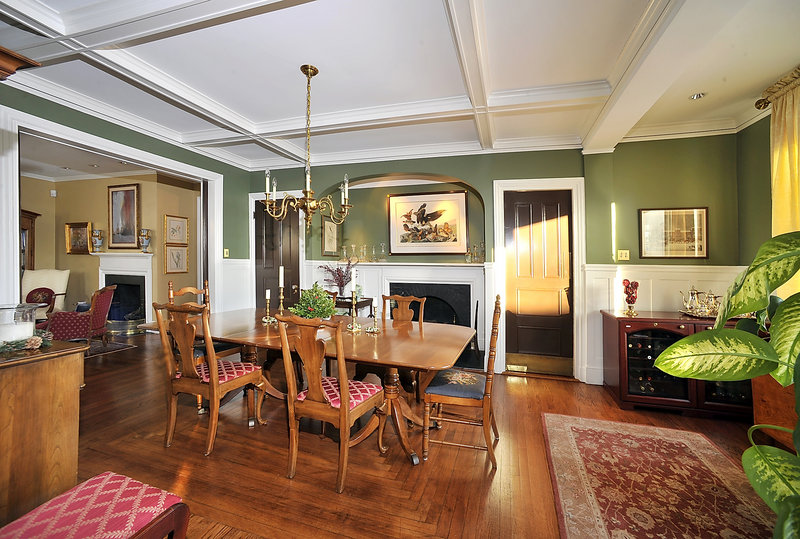 The dining room, with its intersecting beams and a floor pattern to show where the table goes.