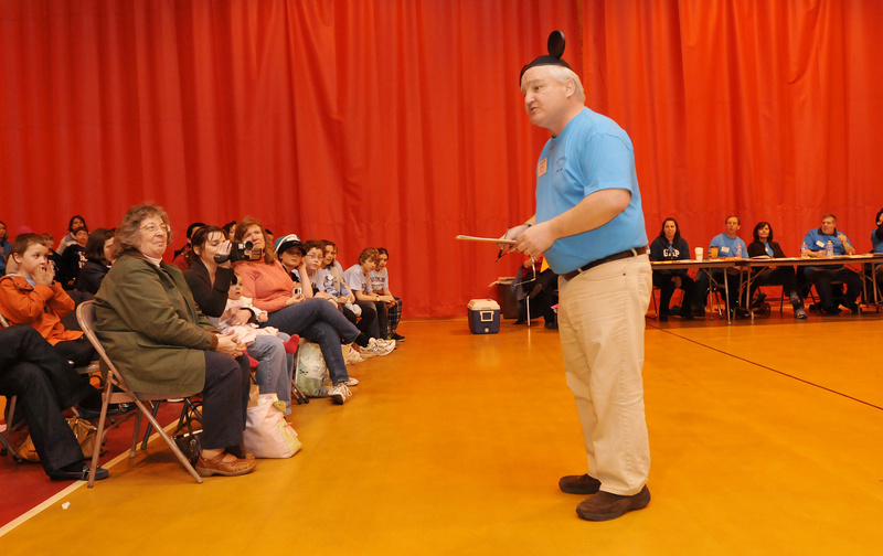 Judge Mike Harris of Biddeford introduces Village Elementary School before Extreme Mouse Mobiles.