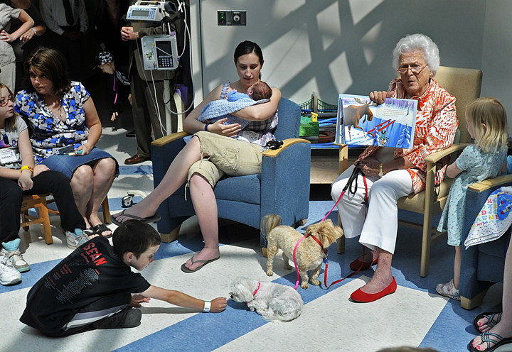 Barbara Bush, who turns 86 today, reads “Learning to Ski with Mr. Magee,” by Rockport author Chris Van Dusen.