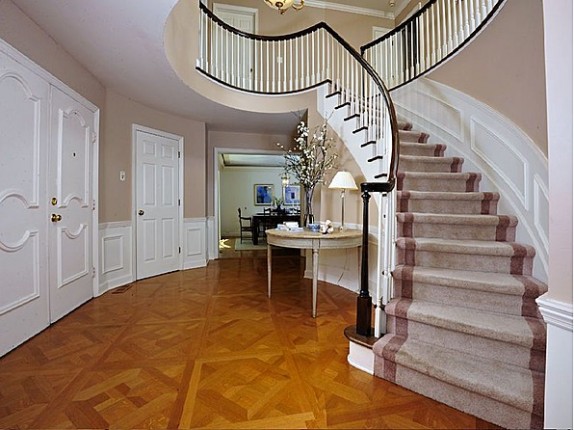 The foyer of the Connecticut home recently sold by TV host Regis Philbin.