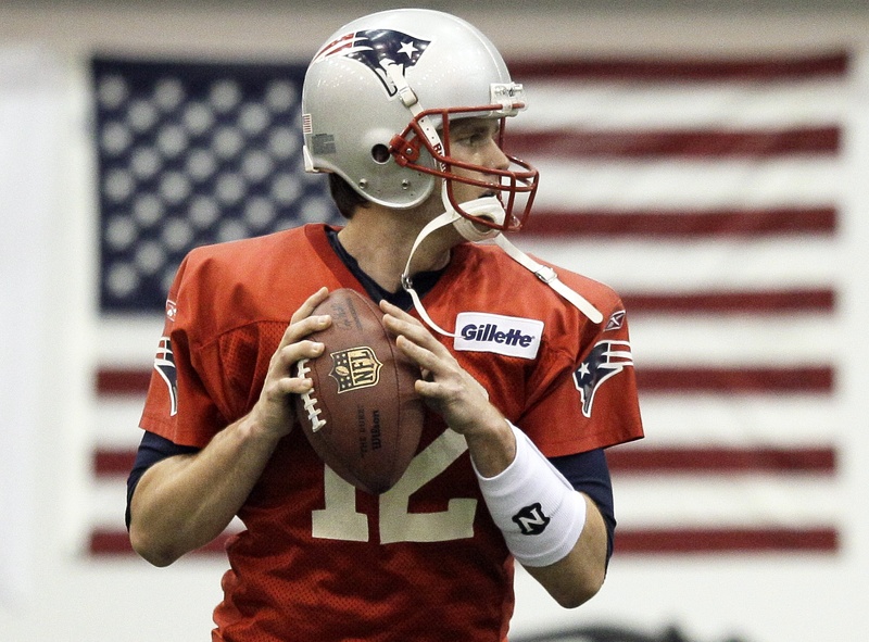 Tom Brady would tie Joe Montana and Terry Bradshaw as quarterbacks with four Super Bowl titles if the Patriots can beat the Giants.