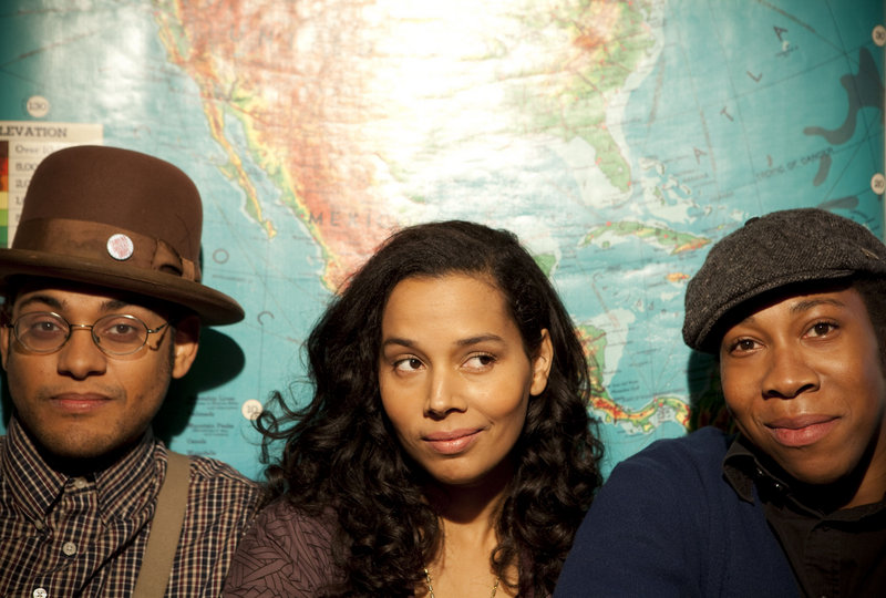 Dom Flemons, Rhiannon Giddens and Hubby Jenkins are the Carolina Chocolate Drops.