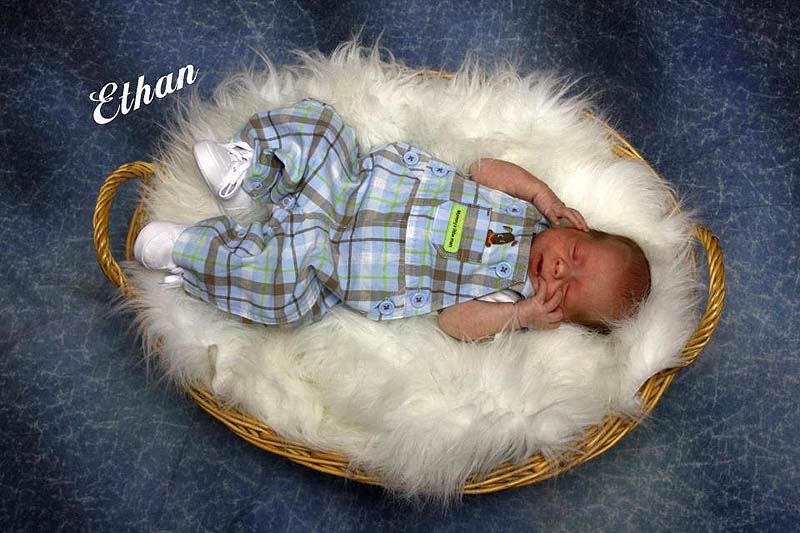 Photo of Ethan Henderson.