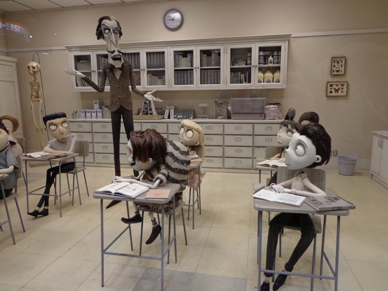 The science teacher Mr. Rzykruski is voiced by Martin Landau.