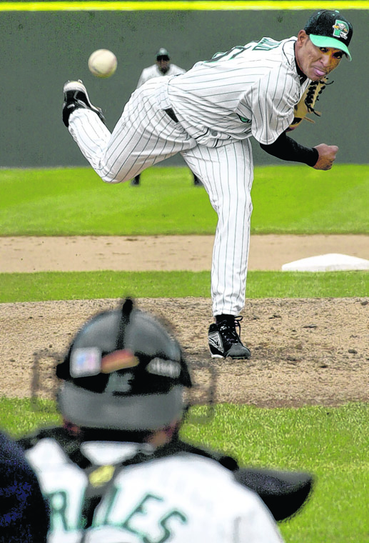 Staff Photo by Herb Swanson, Sun, Apr 14, 2002: Sea Dogs Jose Cueto delivers a pitch to Chris Basak of the Binghamton Mets during Sunday's game at Hadlock Field. Baseball Herb Swanson jose cueto sea dogs