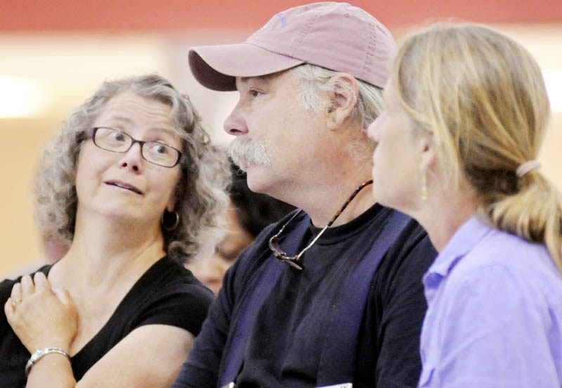 Maine farmers brought concerns about new food safety rules to a forum with Food and Drug Administration Deputy Commissioner of Food Safety Michael Taylor on Monday.