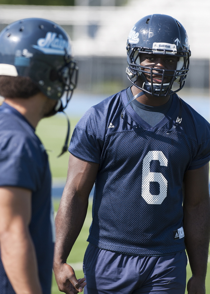 Cabrinni Goncalves, left, and Mulumba Tshimanga are so close that they even have a contest on who gets to the opposing ballcarrier first.