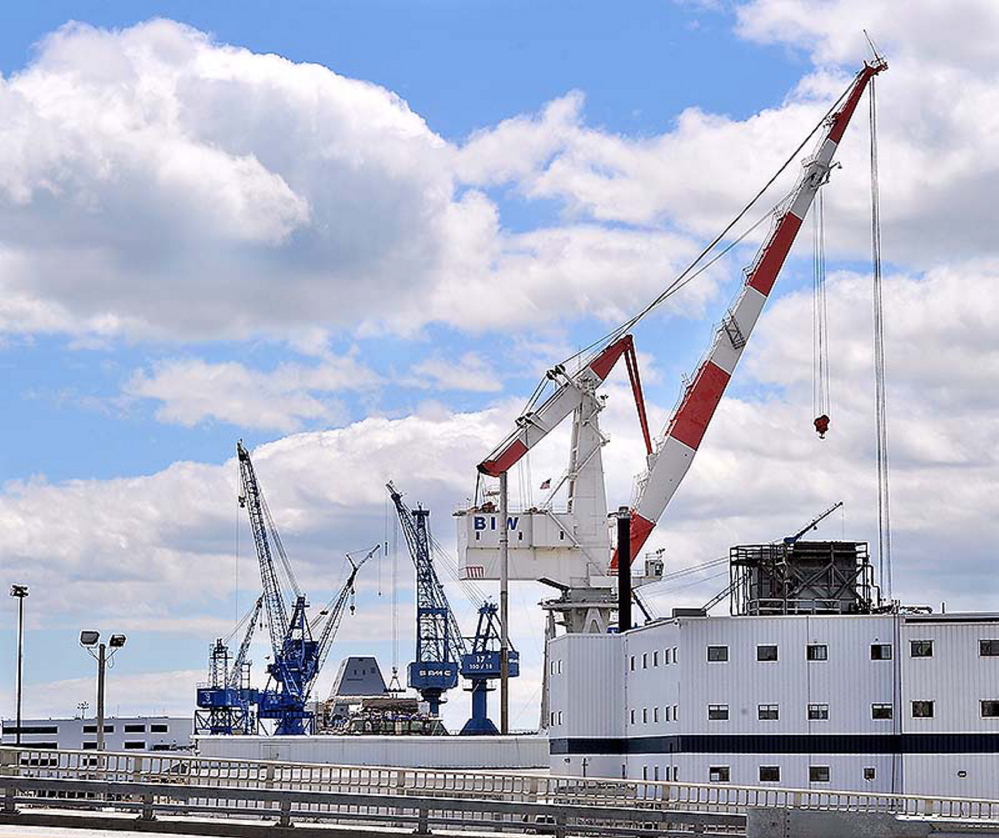 A shipworkers’ union has filed a federal lawsuit against Bath Iron Works to try to prevent a dispute from going to arbitration.