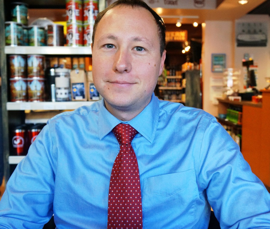 Kevin Sutherland has been named the Saco city administrator.