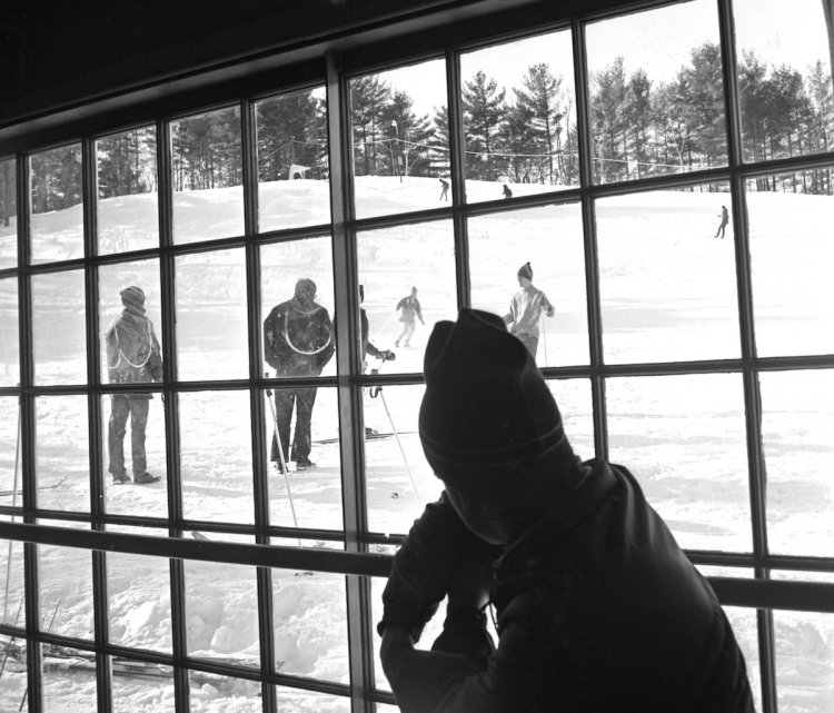 A Portland Evening Express photograph of the Gorham community ski tow on December 31, 1970. 