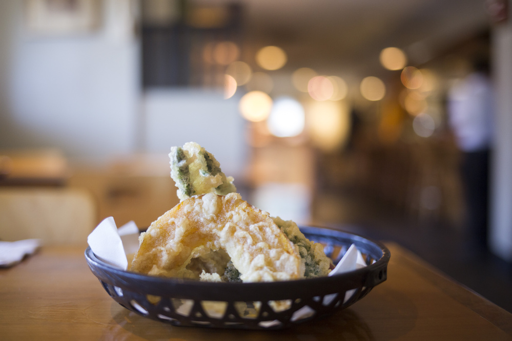 Fried vegetable tempura