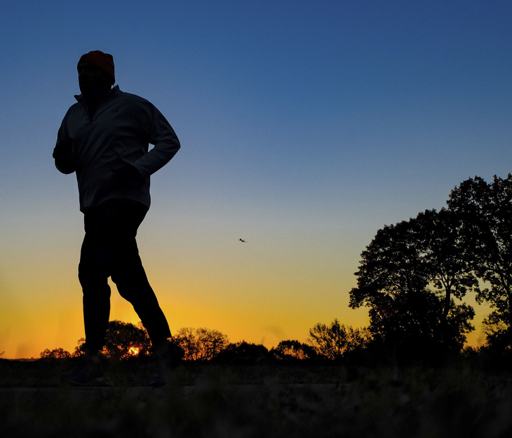 "Weekend warriors," folks who work out only a couple of times a week, lowered their risk of death by nearly as much as those who exercise more often, new research suggests.