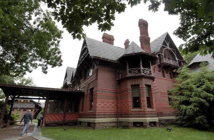 Visitors enter The Mark Twain House and Museum in Hartford, Conn., in 2008. Notes that Twain jotted down from a fairy tale that he told his daughters more than a century ago while living in Hartford have inspired a new children's book, "The Purloining of Prince Oleomargarine," set to be published in September 2017.