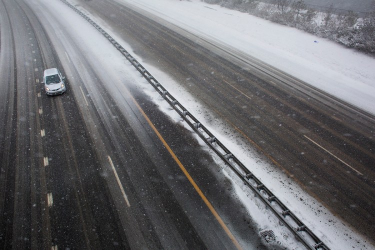 A vehicle navigates the northbound side of I-295 near exit 8 in Portland at 9:36am on Tuesday, March 13, 2018. 