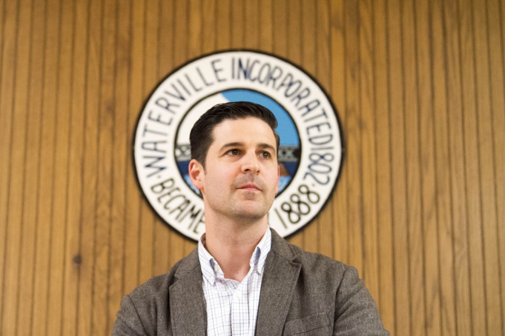 Mayor Nick Isgro opens the floor to public comments at the beginning of the City Council meeting May 1.