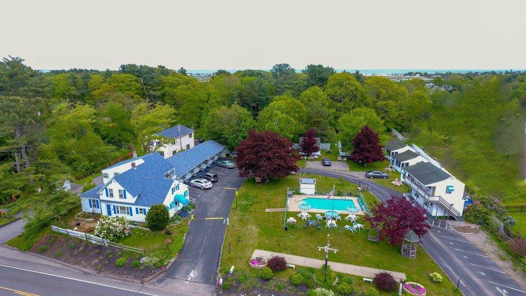 The Beaches Motel & Cottages in Wells